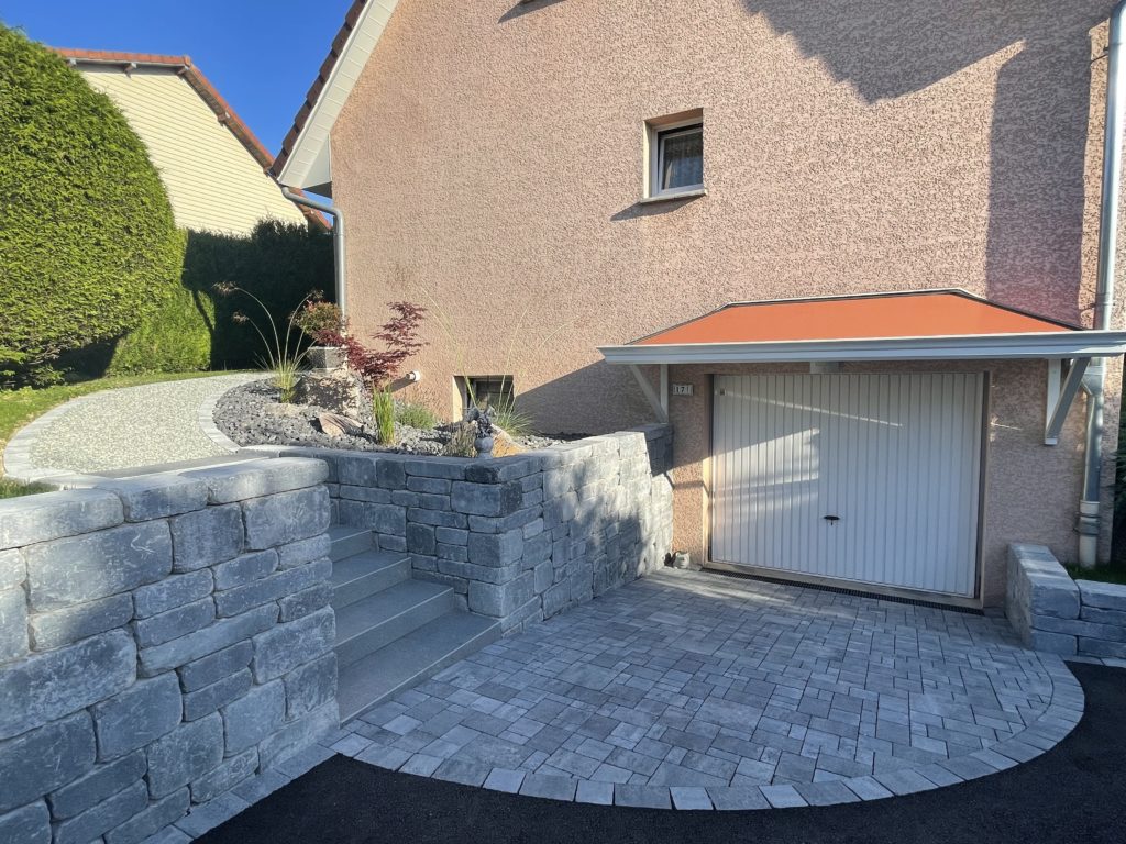 julien-nature-services - cour en pavé et macadam